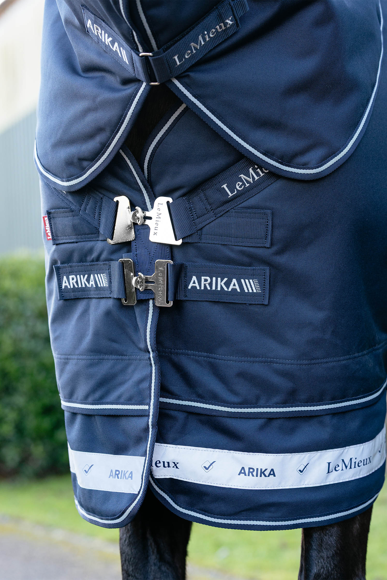 LeMieux Arika Storm-Tek ulkoloimi irrotettavalla kaulakappaleella, 200 g