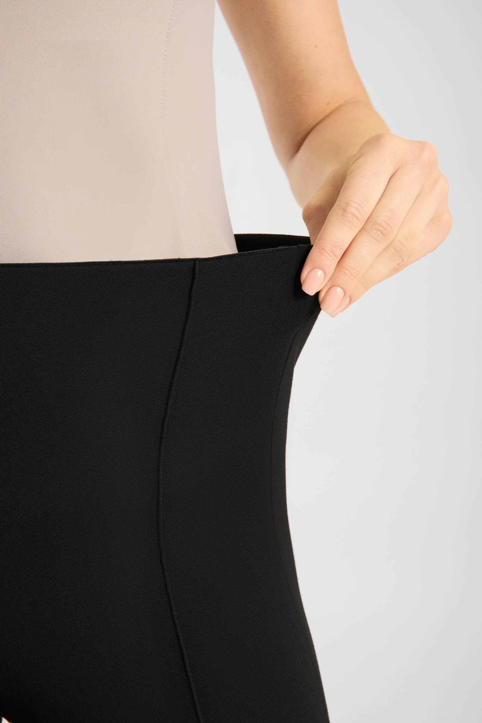 Horze Katharina naisten kokopaikkaiset ratsastusleggingsit hoikentavalla ilmeell&auml;