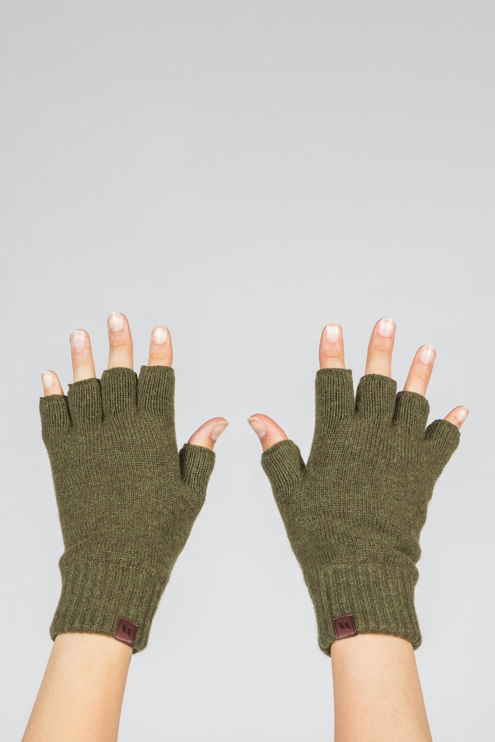 Back on Track Puolikkaat Sormik&auml;sineet