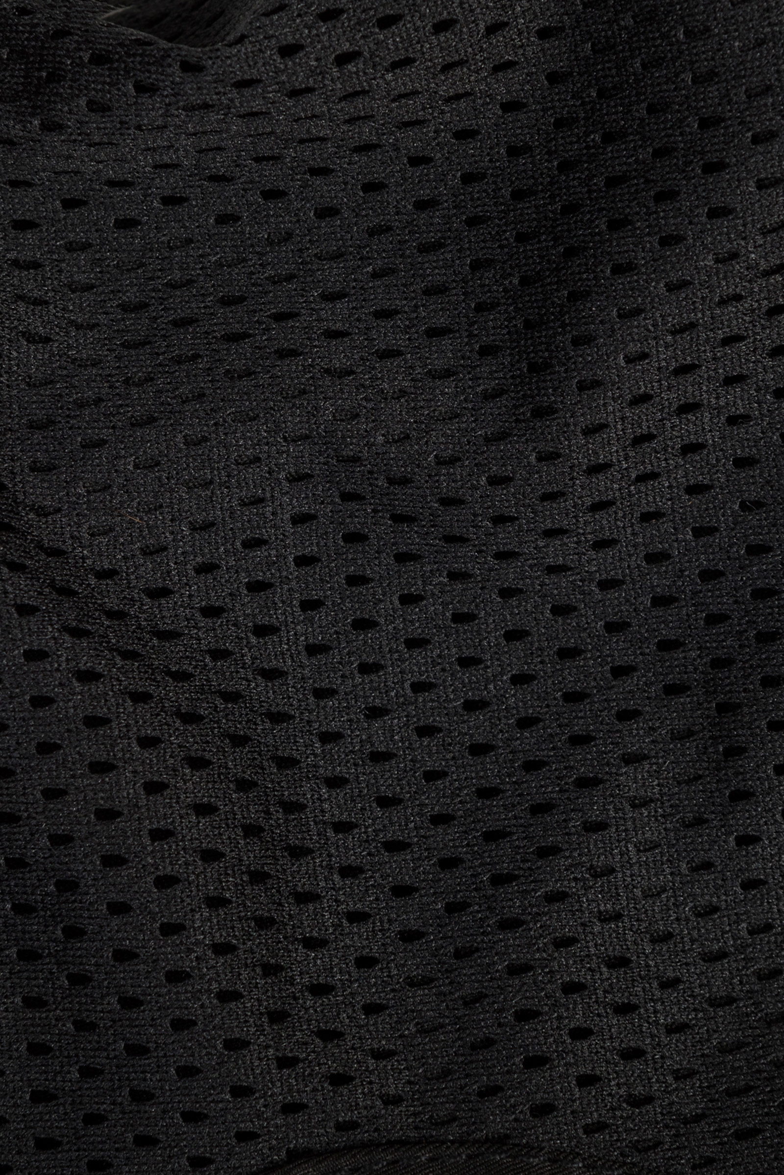 Back on Track &Auml;&auml;net&ouml;n Aureum-huppu