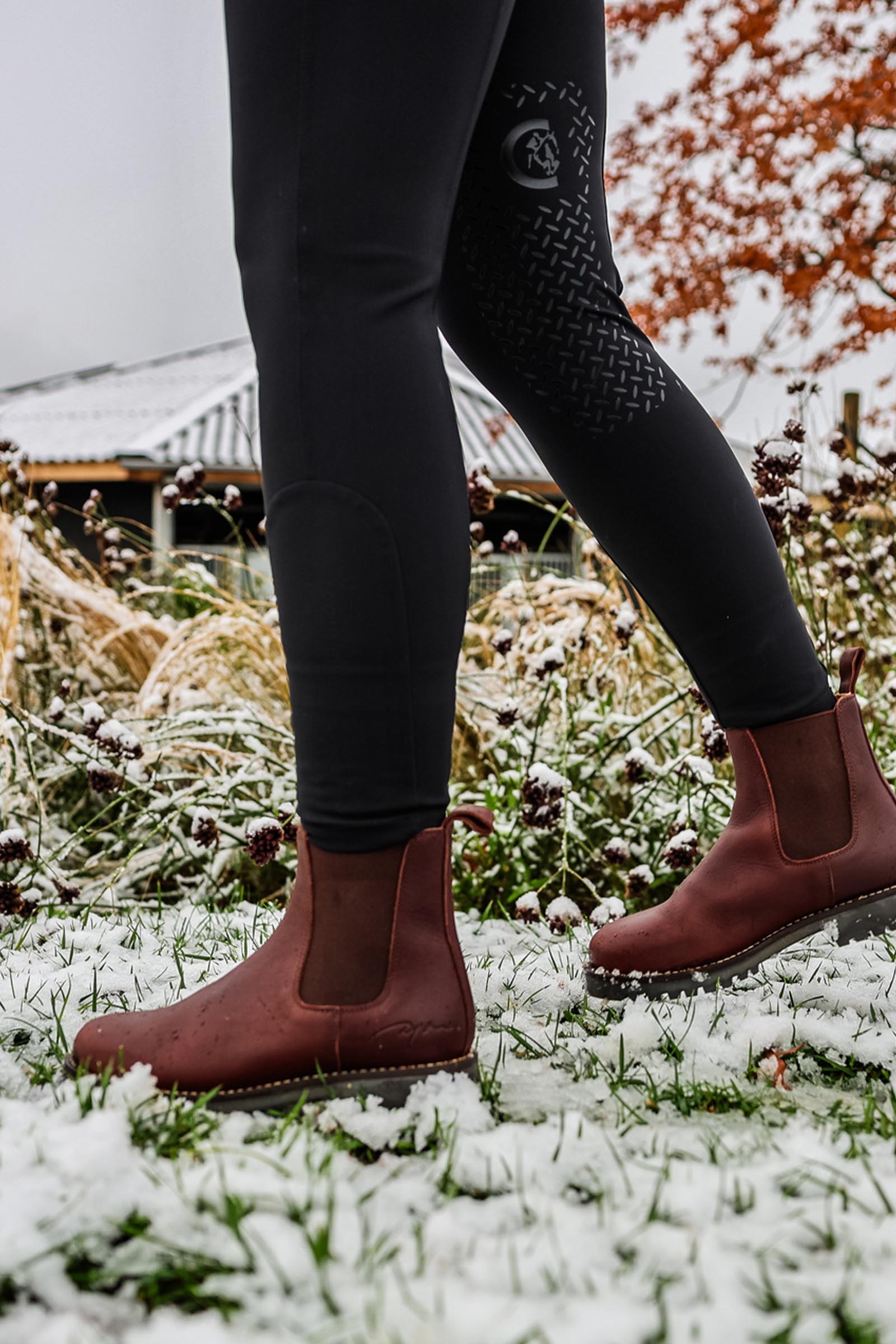 Dy'on Chelsea ratsastuskeng&auml;t  