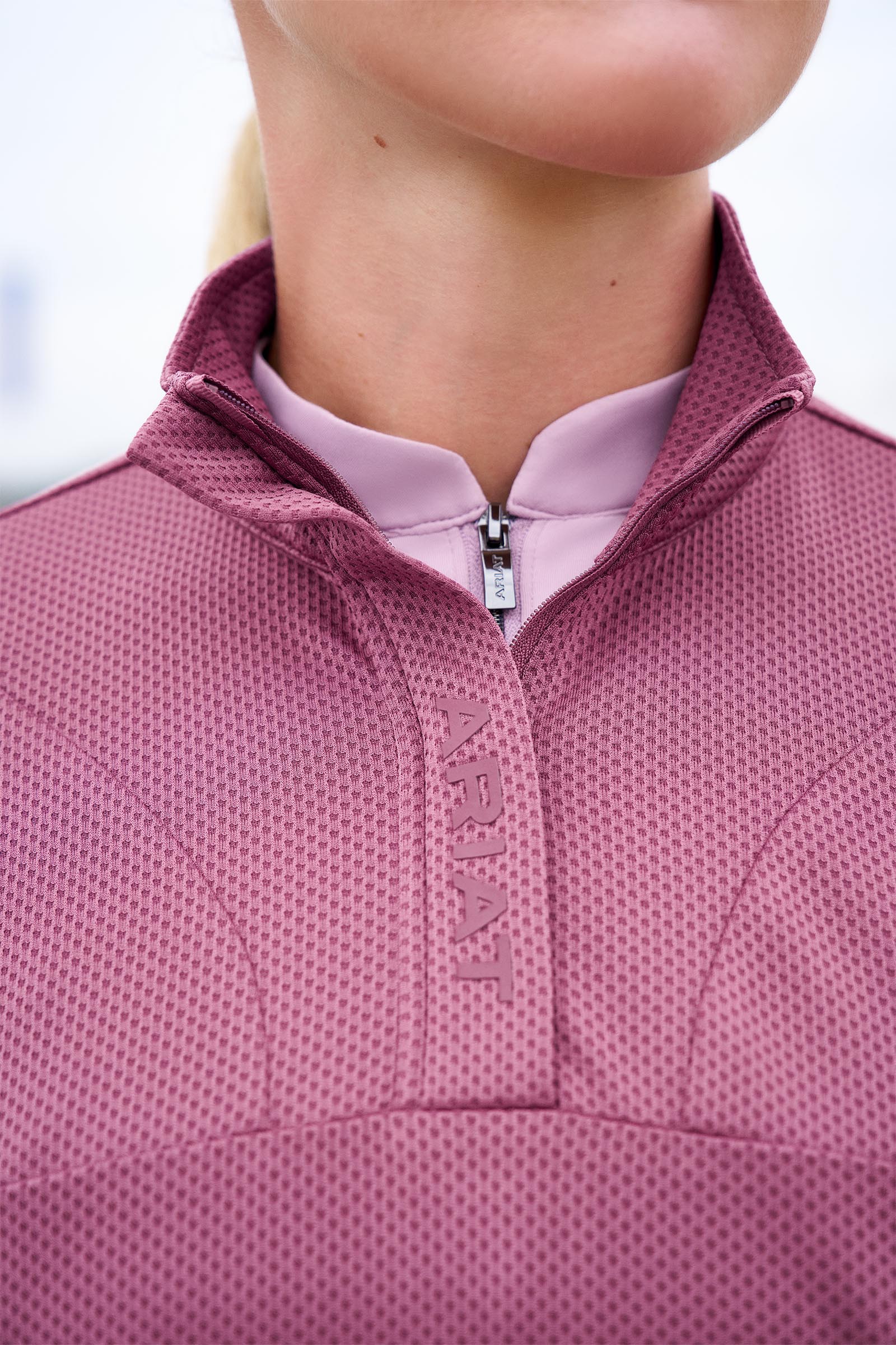 Ariat Breathe naisten collegepaita 1/2 vetoketjulla