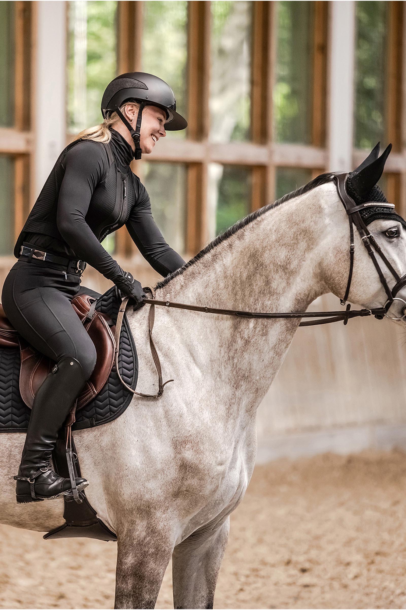 SWING P24 Flex Selkäsuoja