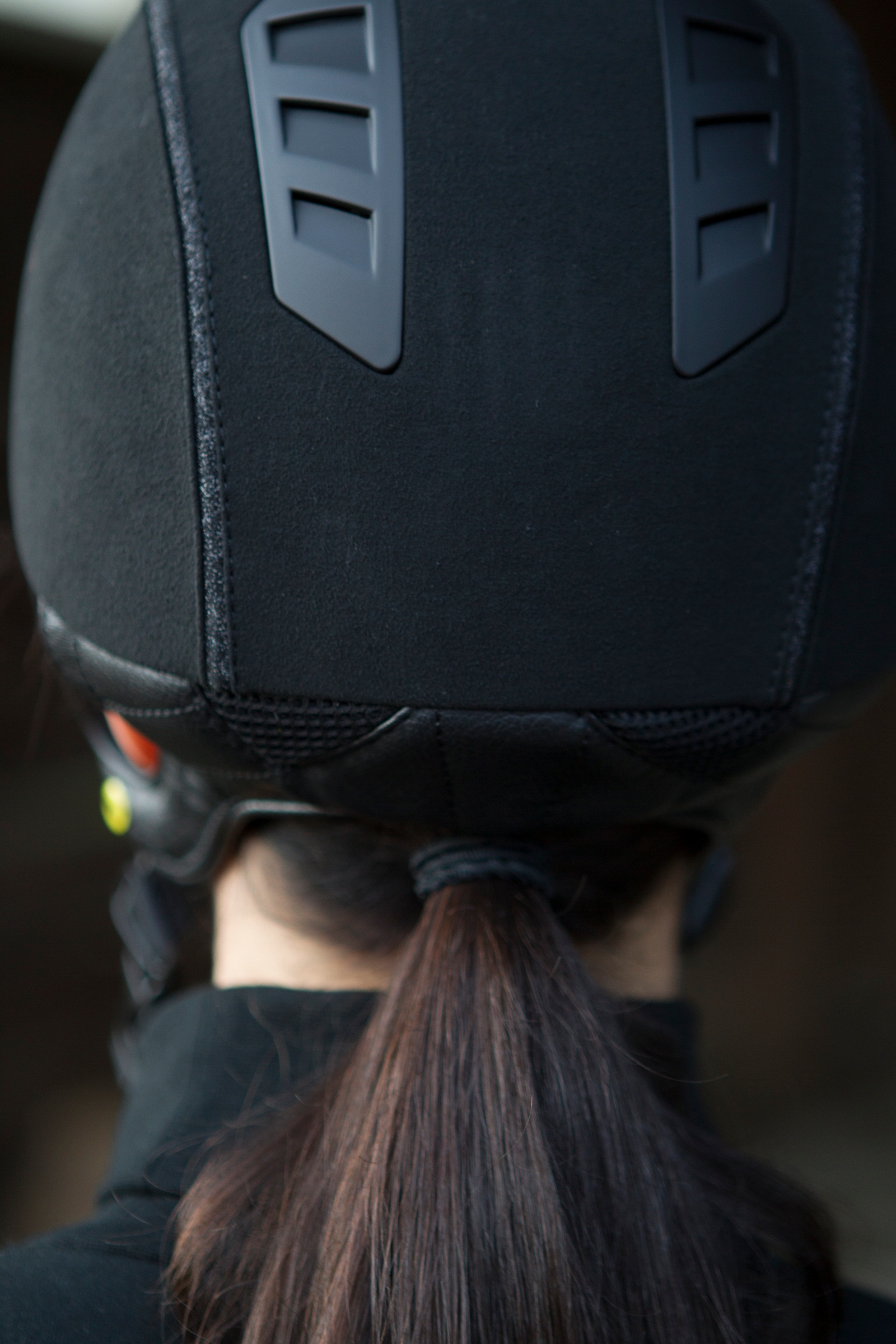 Back on Track EQ3 MIPS ratsastuskyp&auml;r&auml; mikrokuituvuorella